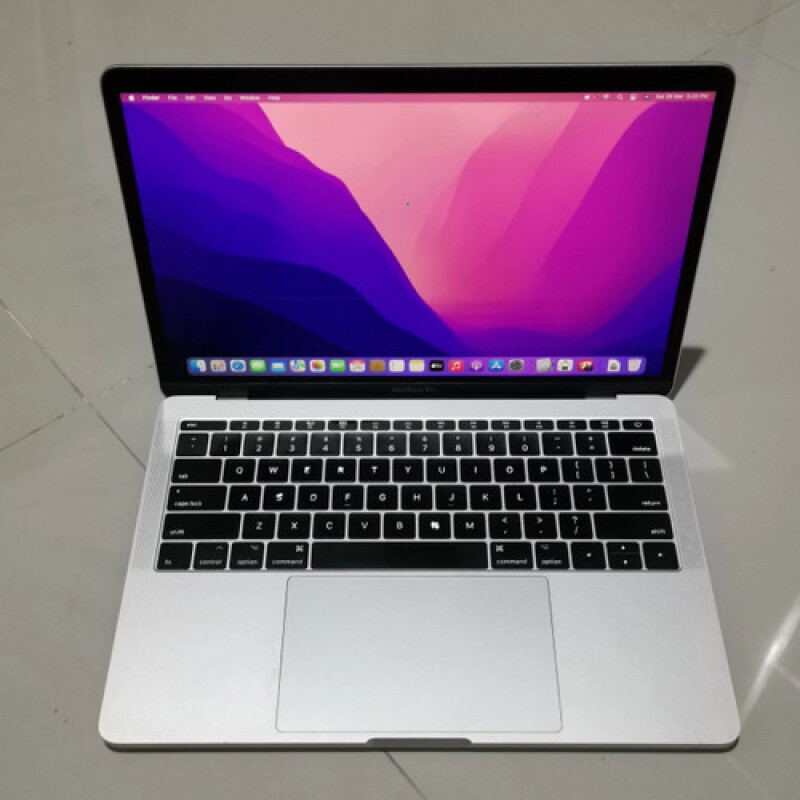 MacBook Pro 13-inch, 2017, Two Thunderbolt 3 ports (16GB RAM -500B ...